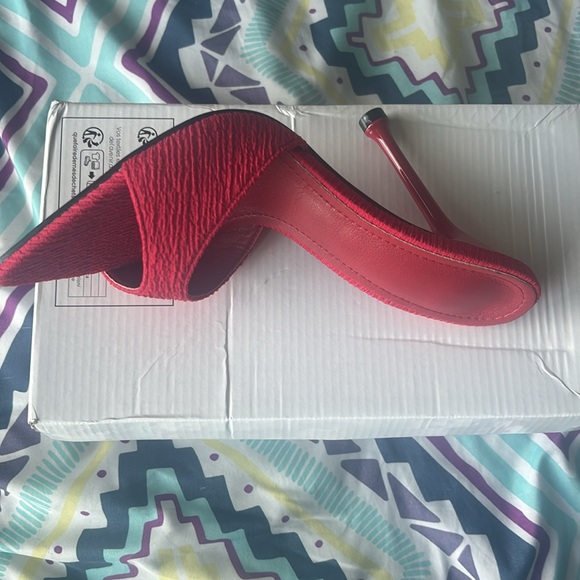 Never Worn Fashionable Red Mule Stiletto Heels - Picture 5 of 7